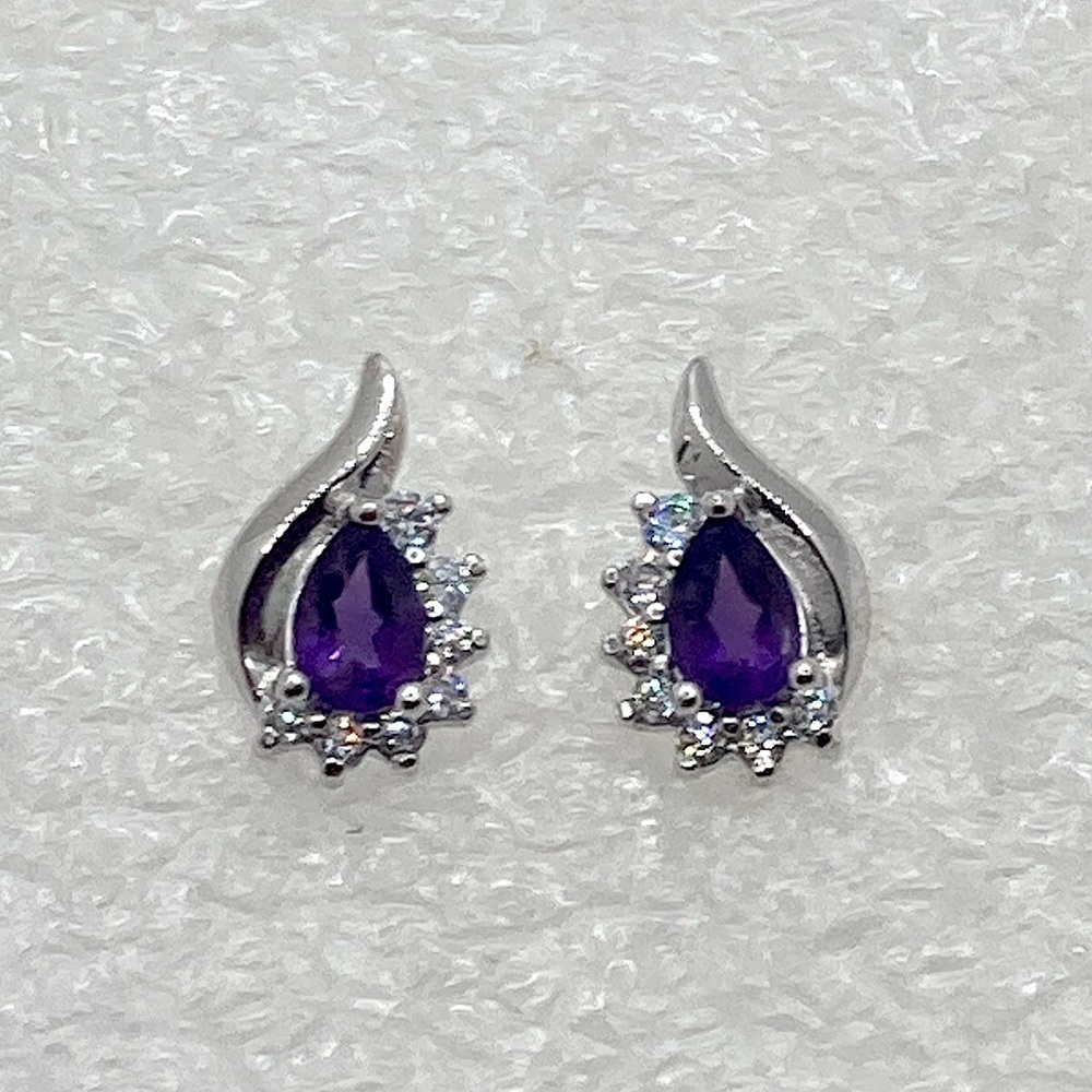 VTG Prime Art & Jewel Amethyst CZ? Stone Sterling Silver Stud Earrings
